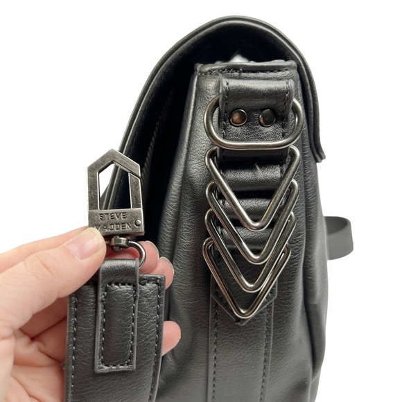 Steve Madden Gray Woven Faux Leather Crossbody Saddle Bag Purse - Picture 11 of 13